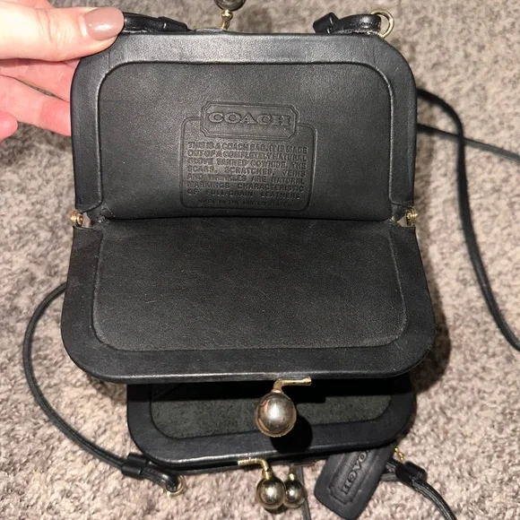 Vintage COACH Bonnie Cashin Double Header Kisslock Swinger - Picture 6 of 6